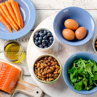 What foods can I eat to improve my eyesight?