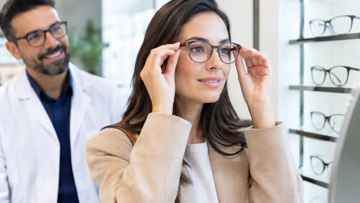 How to Choose the Right Hamilton Optical Shop